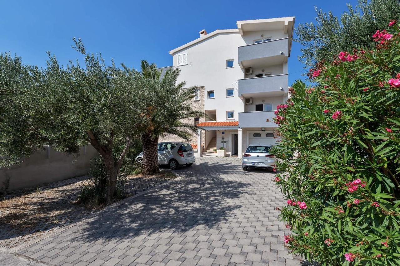 Apartments Vele Makarska Ngoại thất bức ảnh